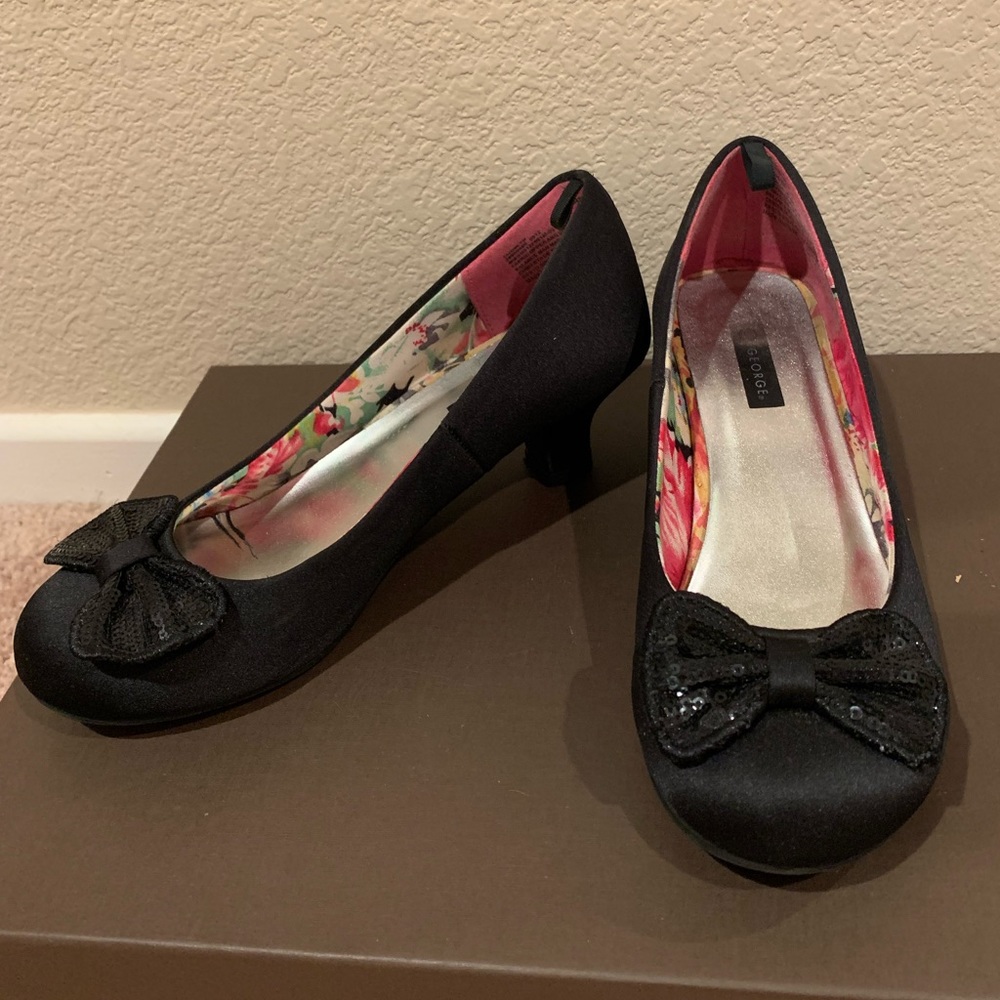 Black Color Bow Shoes